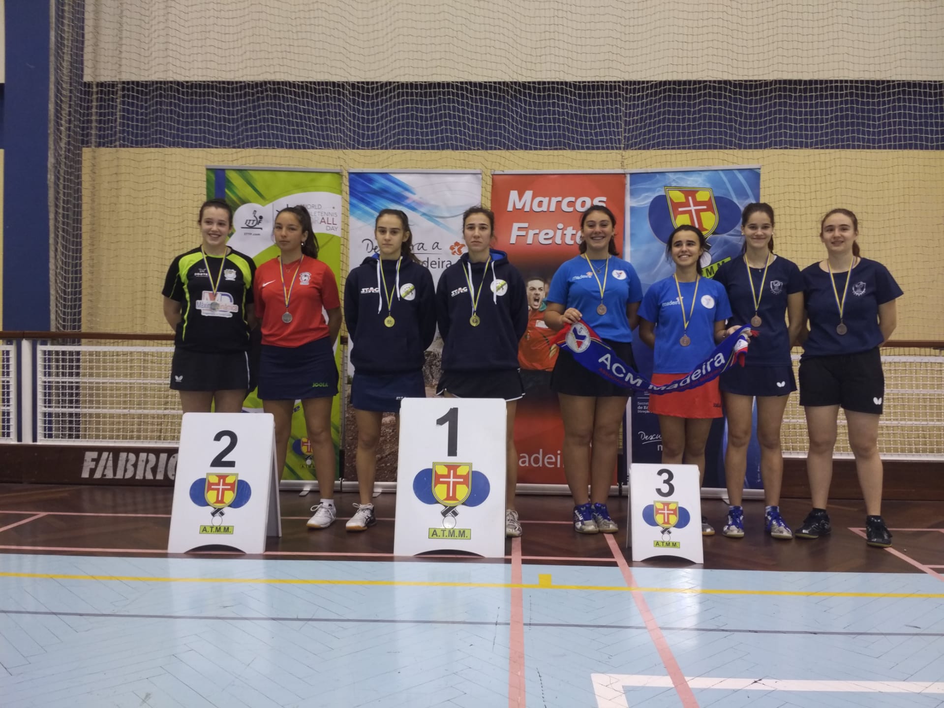 PODIO PARES FEMININOS